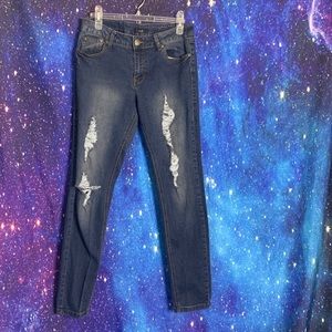 BQB- Medium Wash Distressed Skinny Jeans size 13